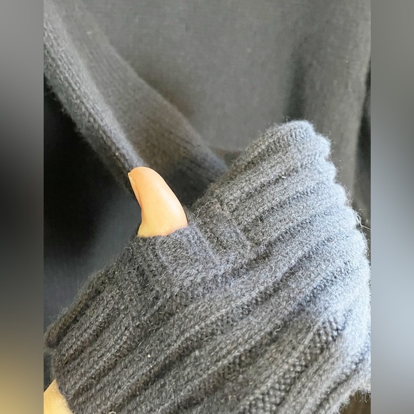 Zadig & Voltaire cashmere sweater navy Alma Button-Trimmed turtleneck small NWT - Picture 8 of 10